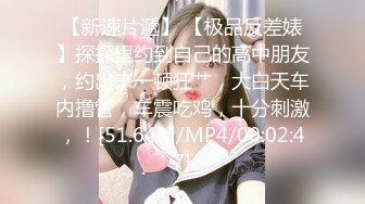 熟女妈妈和小鲜肉儿子乱伦啪啪性爱给狼友看，穿上黑丝给准备好的儿子口交大鸡巴，让小哥后入草屁股给狼友看