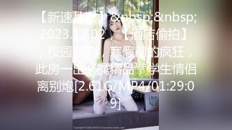 大神旅游景区一路走一路抄底众多的美女少妇眼界大开 (7)