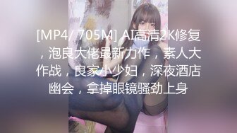 震撼绿帽淫妻_极品丝袜淫妻博主『2Tgdt』伺候老婆被各种玩超级贱 银色连衣裙内射 制服肛塞喷精潮吹2 (10)