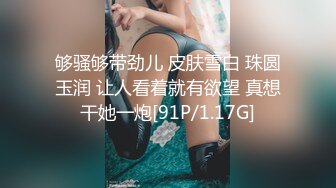 大耳环很有韵味美少妇寂寞在家自慰，脱掉衣服内裤摆上假屌 地上骑乘上下套弄 插完逼逼再插菊花淫荡1