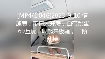 STP25419 风韵美女大奶嫩逼诱惑秀紧身牛仔裤慢慢脱掉内裤脱一半漏出肥逼给狼友欣赏太诱人了