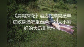 情侣间的爱情就是甜蜜，护士女友，干柴烈火，后入舌吻，经典姿势，无套艹得开开心心！