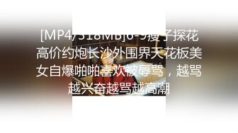 餐厅女厕全景偷拍长裙少妇喝多了蹲了大半天才发现内裤还没有脱