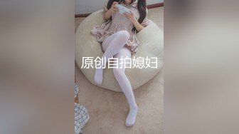 [MP4/ 864M]&nbsp;&nbsp;淫荡新人美少妇！抓起大屌贪婪吸吮！高难度姿势，倒着无毛骚逼抽插，射在嘴里吃精